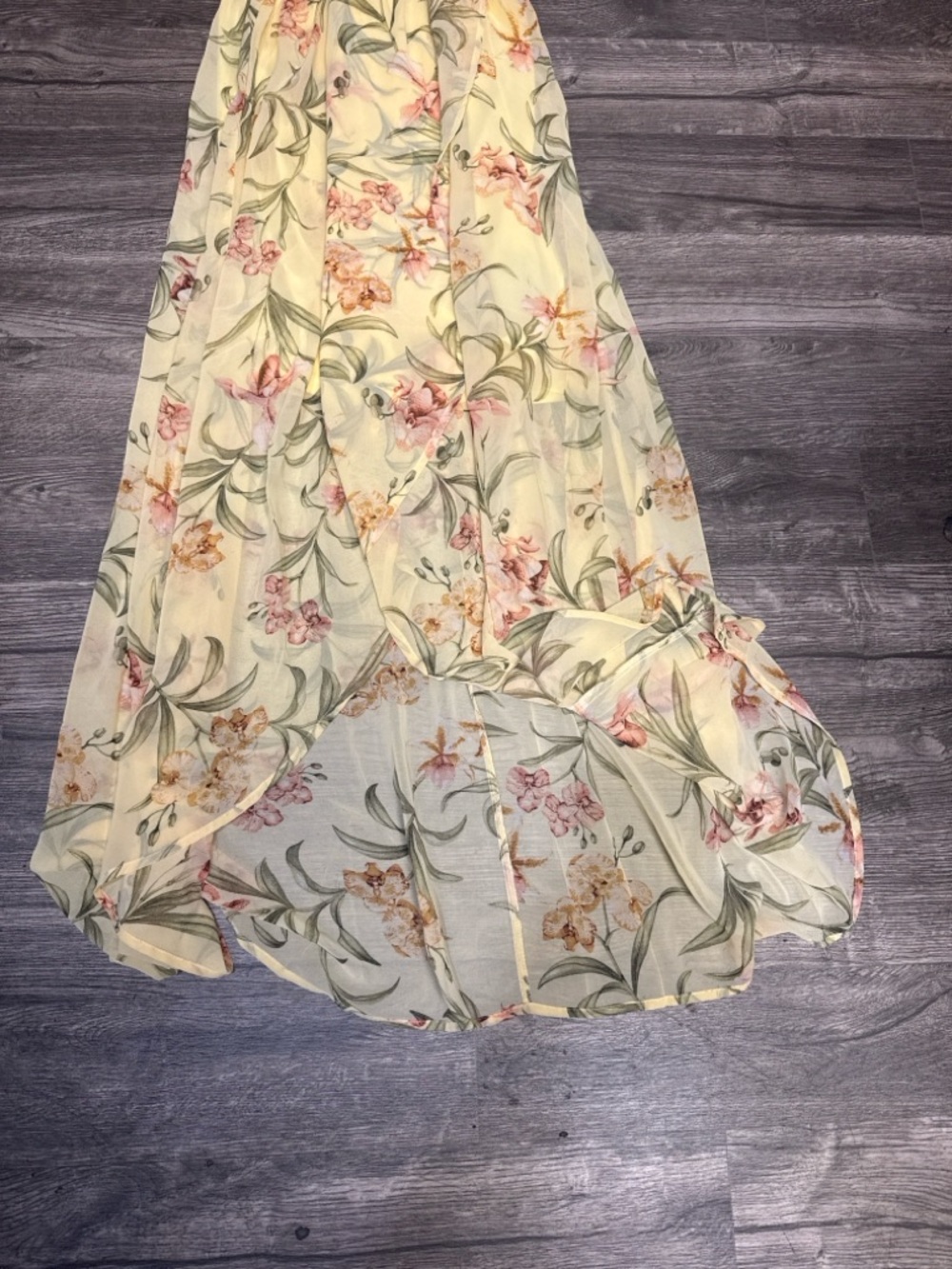 Suzy Shier Cream Floral High-Low Wrap Dress - Picture 4 of 7